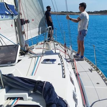 el Atlantis cinco se aproxima a su punto de fondeo
